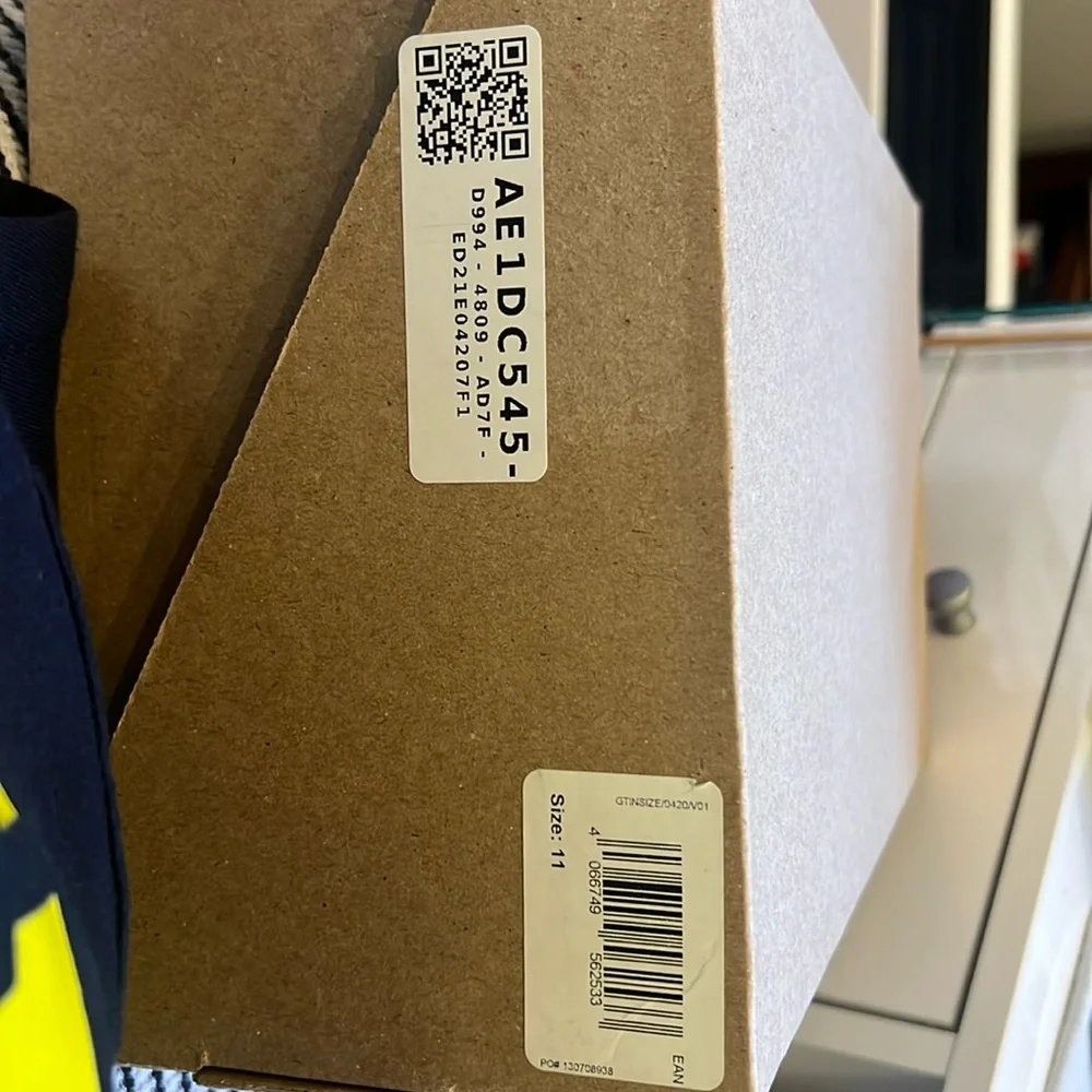 Yeezy Foam RNR - Picture 7 of 8